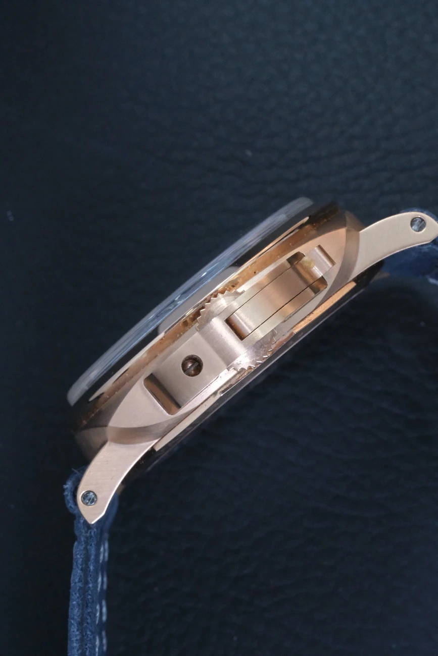 Часы Panerai  Panerai Luminor Perpetual Calendar Goldtech Pam00742  PAM00742
