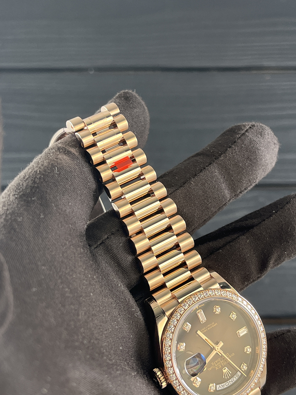 Часы Rolex  Day-Date 36 Mm Everose Gold Chocolate Dial Diamond Bezel  128345RBR