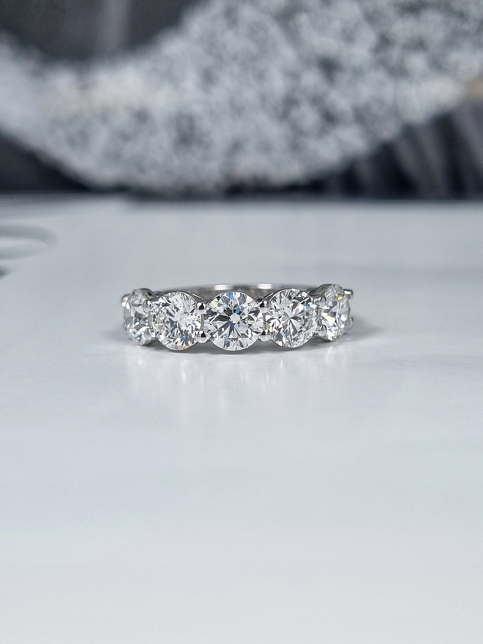Украшение GIA  Кольцо с бриллиантами 2,75 ct. F/VVS2 (3 excellent)   