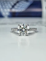 Украшение GIA  Кольцо с бриллиантом 2,11 ct. J/Si1 (3 Excellent)   