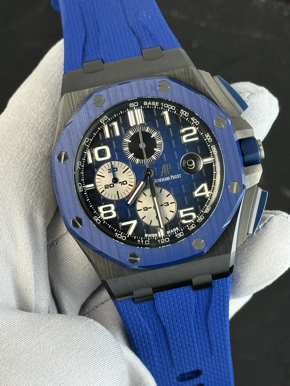 Часы Audemars Piguet  Royal Oak Offshore Chronograph 44Mm Ceramic  26405CE.OO.A030CA.01