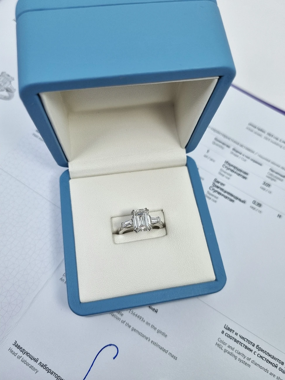 Украшение No Name  Кольцо С Бриллиантом 3,01 Ct. H/Vs1   