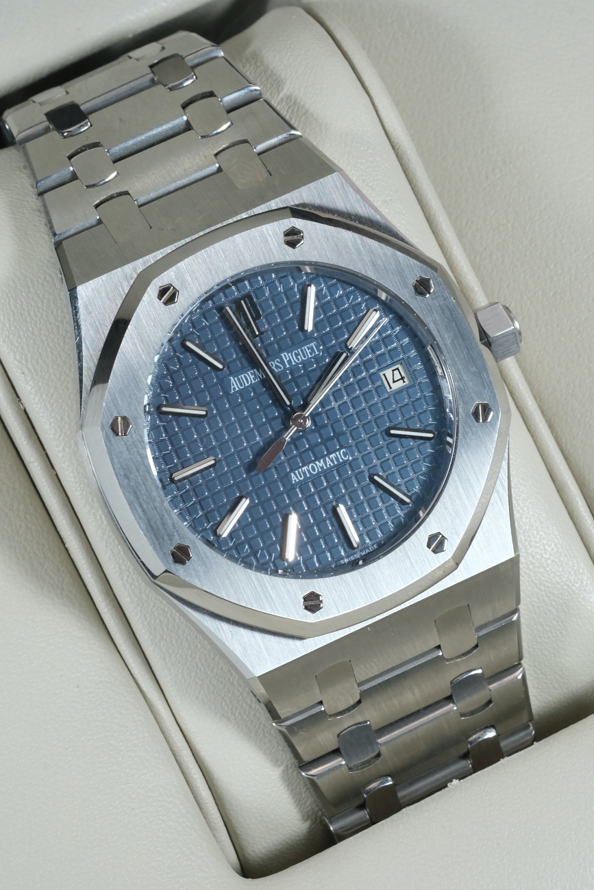 Audemars Piguet в наличии в Москве в &quot;Мануфактуре&quot;! 
