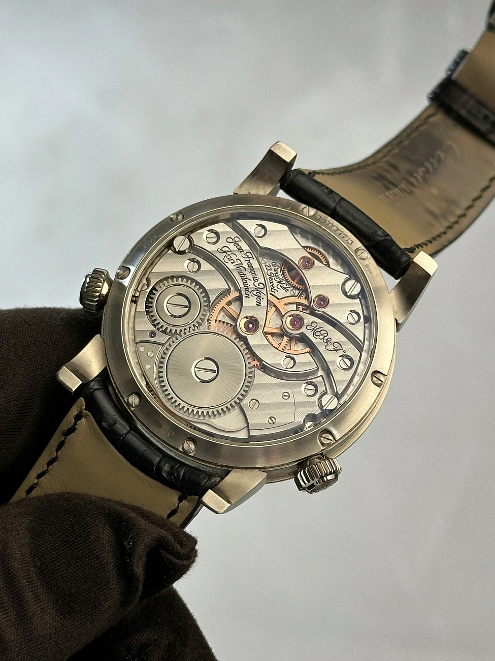 Часы MB&amp;F  Legacy Machine No.1 White Gold  01.WL.W