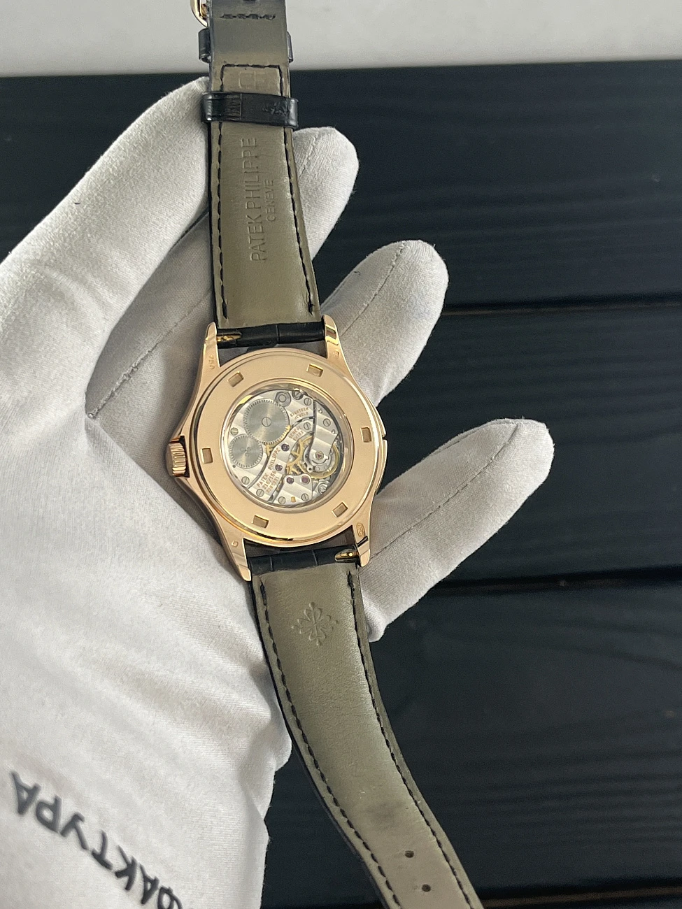 Часы Patek Philippe  Calatrava Travel Time Rose Gold  5134R