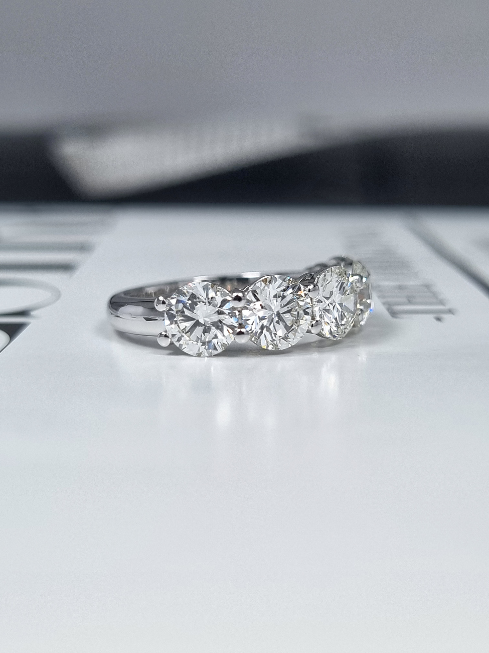 Украшение GIA  Кольцо с бриллиантами 3,5 ct. H/VS1 (3 excellent)   