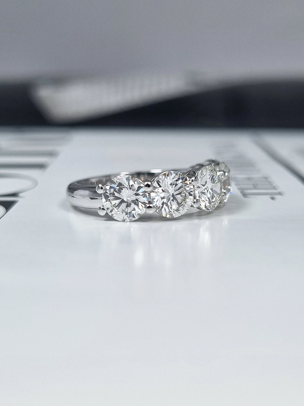 Украшение GIA  Кольцо с бриллиантами 3,5 ct. H/VS1 (3 excellent)   