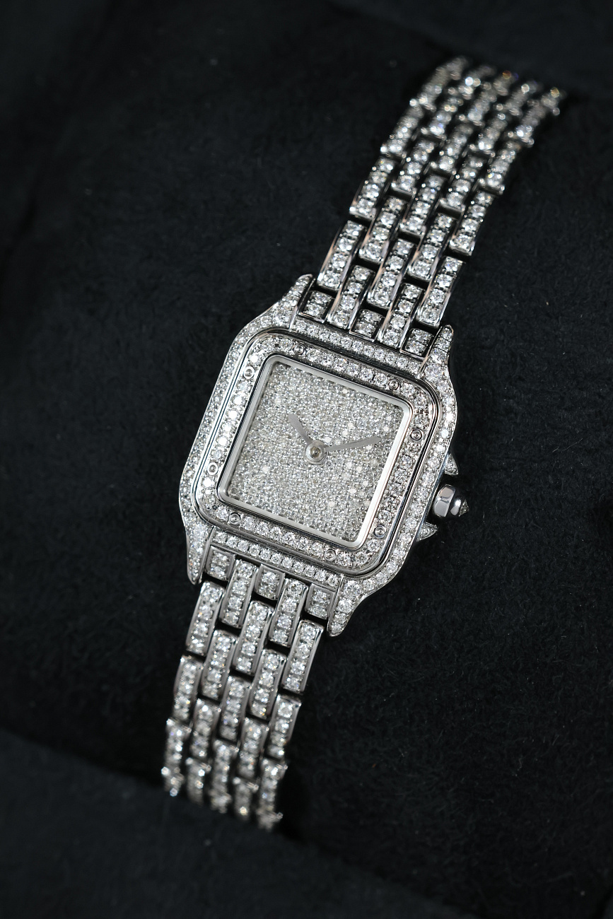 Часы Cartier  Small Panthere De Cartier Custom Diamonds Full Pave  HPI01801 FIX