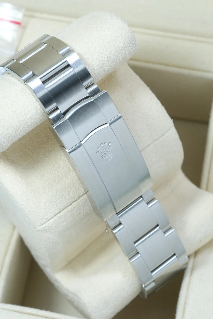 Часы Rolex  Oyster Perpetual 36 Stainless Steel Yellow Dial  126000