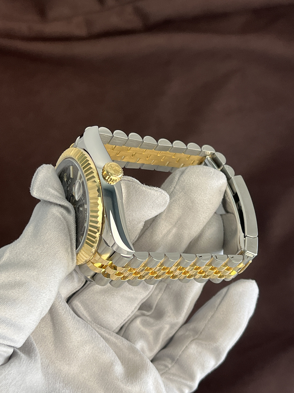 Часы Rolex  Sky-Dweller 42Mm Steel And Yellow Black Dial 2023  326933