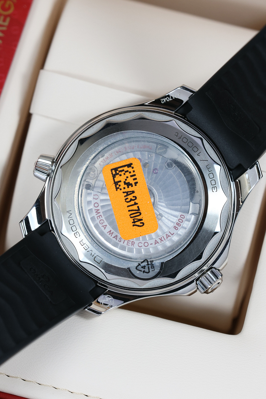 Часы Omega  Seamaster Diver 300M Co‑Axial Master Chronometer 42 Mm  210.32.42.20.01.001