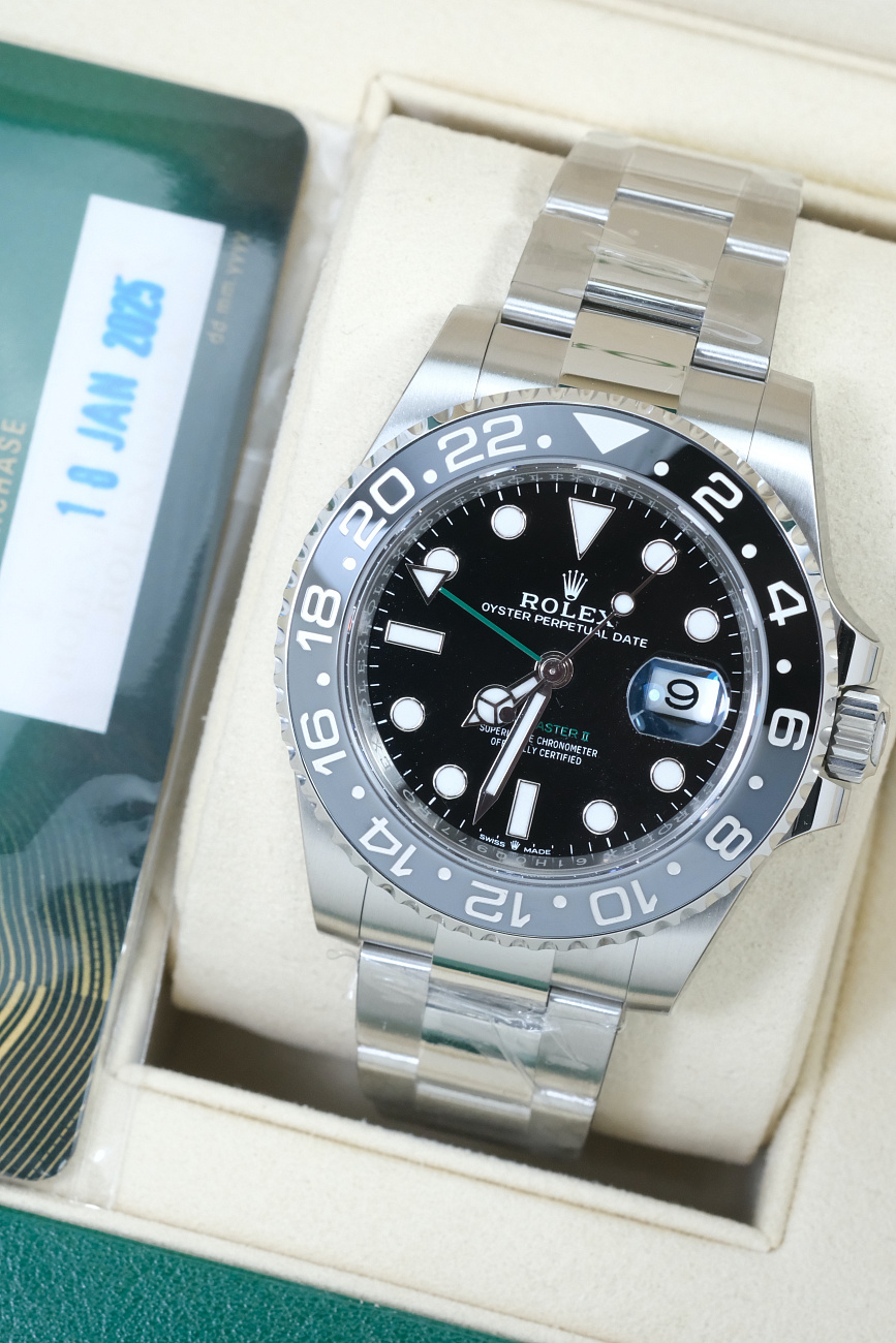 Часы Rolex  Gmt-Master Ii &quot;Bruce Wayne&quot; Oyster  126710GRNR