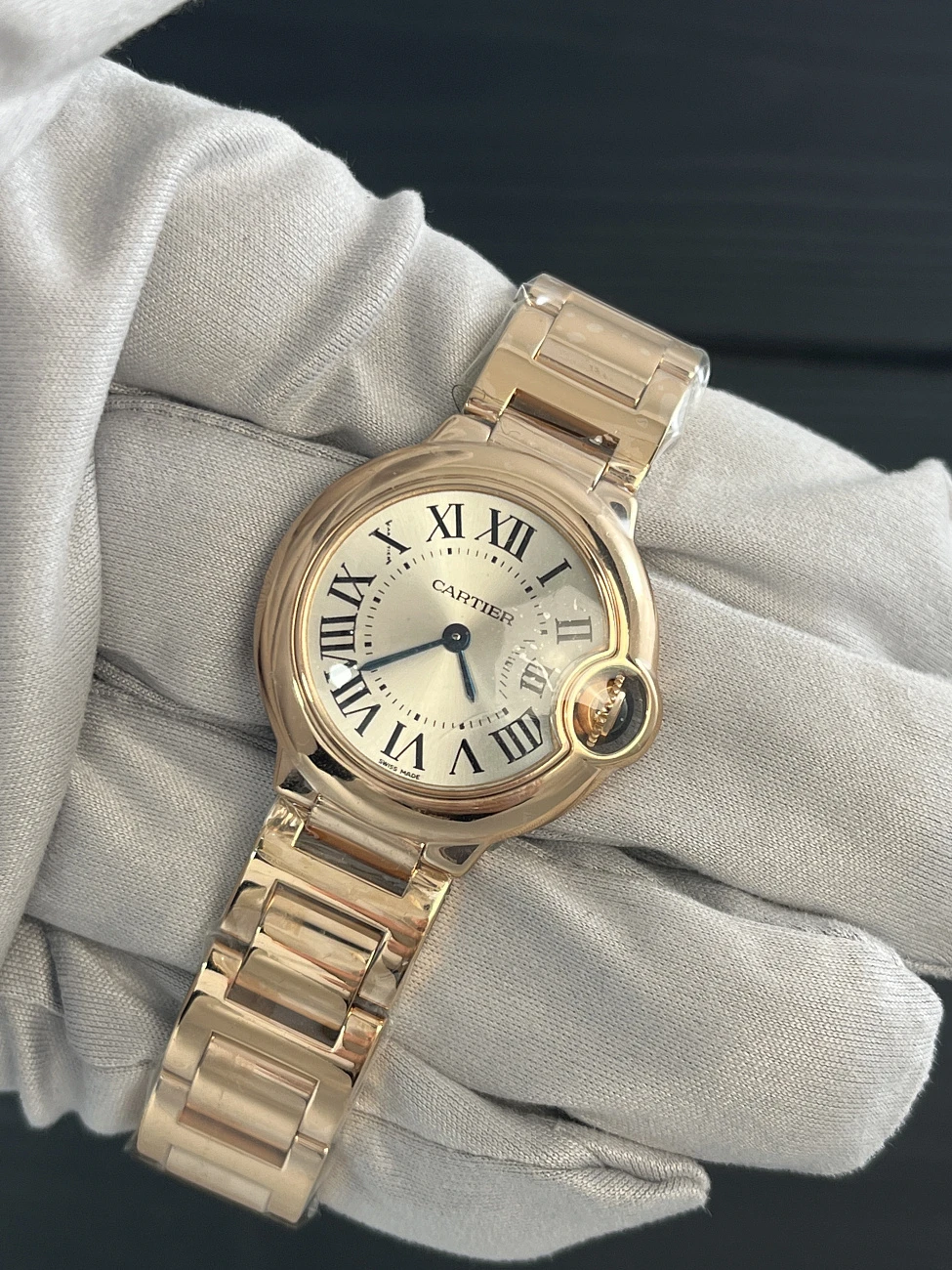 Часы Cartier  Ballon Bleu 28Mm Rose Gold  W69002Z2