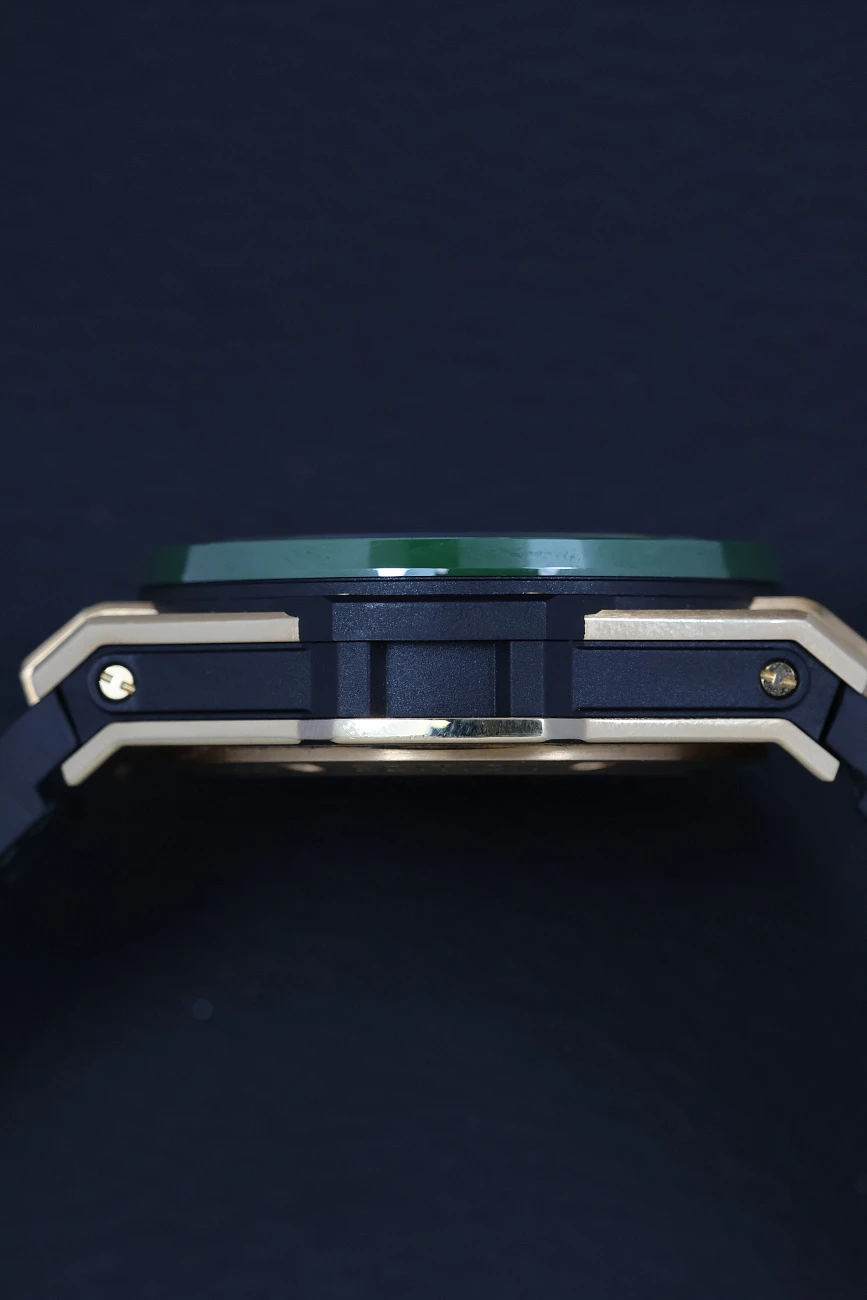 Часы Hublot  Big Bang Unico WBC Yellow Gold Green Ceramic  411.VG.1189.LR.WBC19