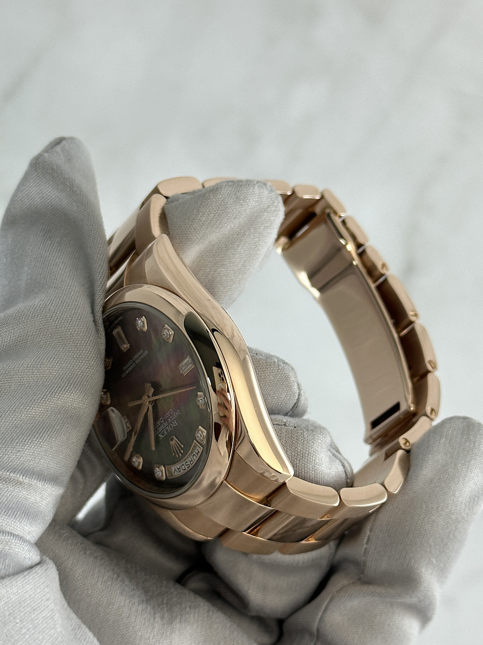 Часы Rolex  Day-Date Rose Gold Mop Diamond Dial  118205