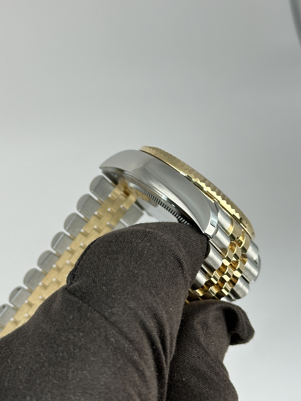 Часы Rolex  Sky-Dweller 42Mm Steel And Yellow Black Dial  326933