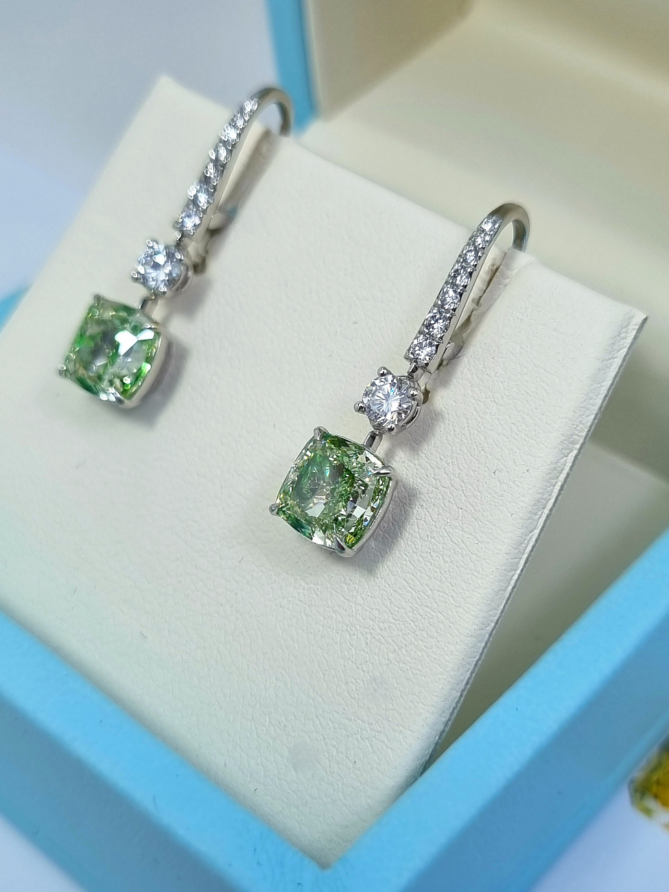 Украшение NO NAME  Серьги С Бриллиантами 2,51/2,61 Ct.   