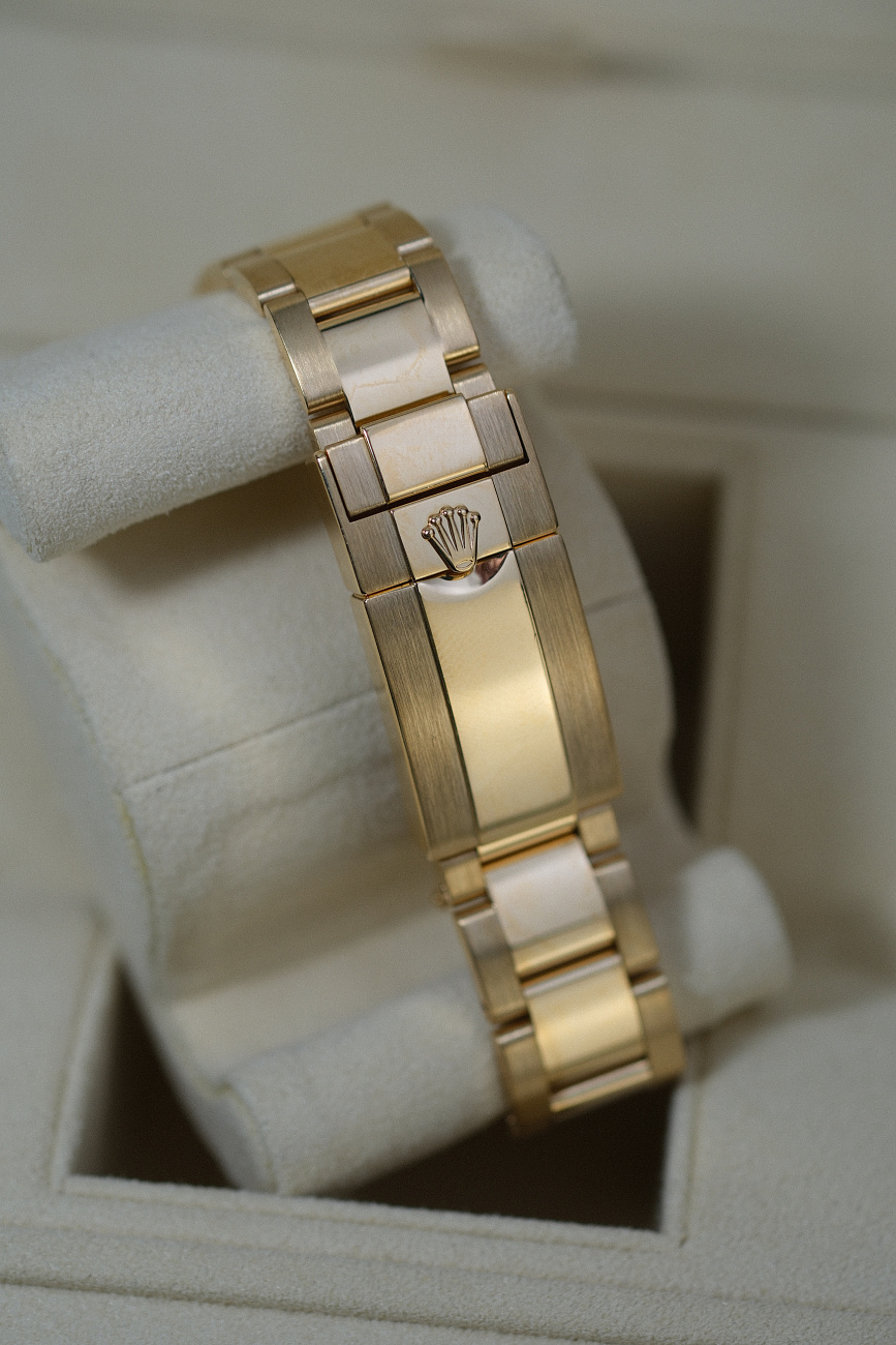 Часы Rolex  Cosmograph Daytona 40Mm Yellow Gold  116508