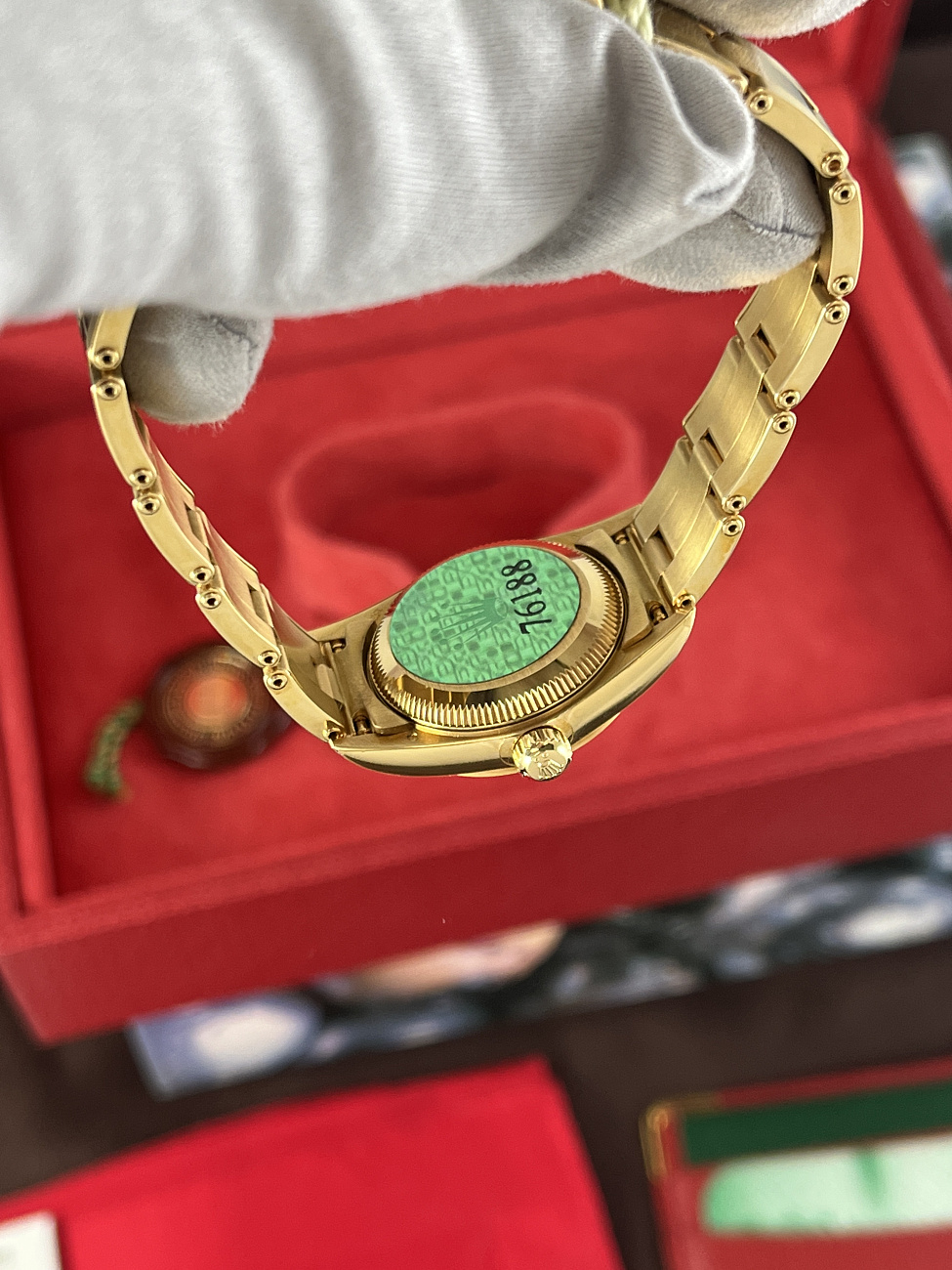 Часы Rolex  Oyster Perpetual Yellow Gold  76188