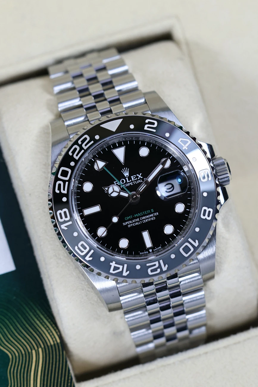 Часы Rolex  Gmt-Master Ii "Bruce Wayne"  126710GRNR