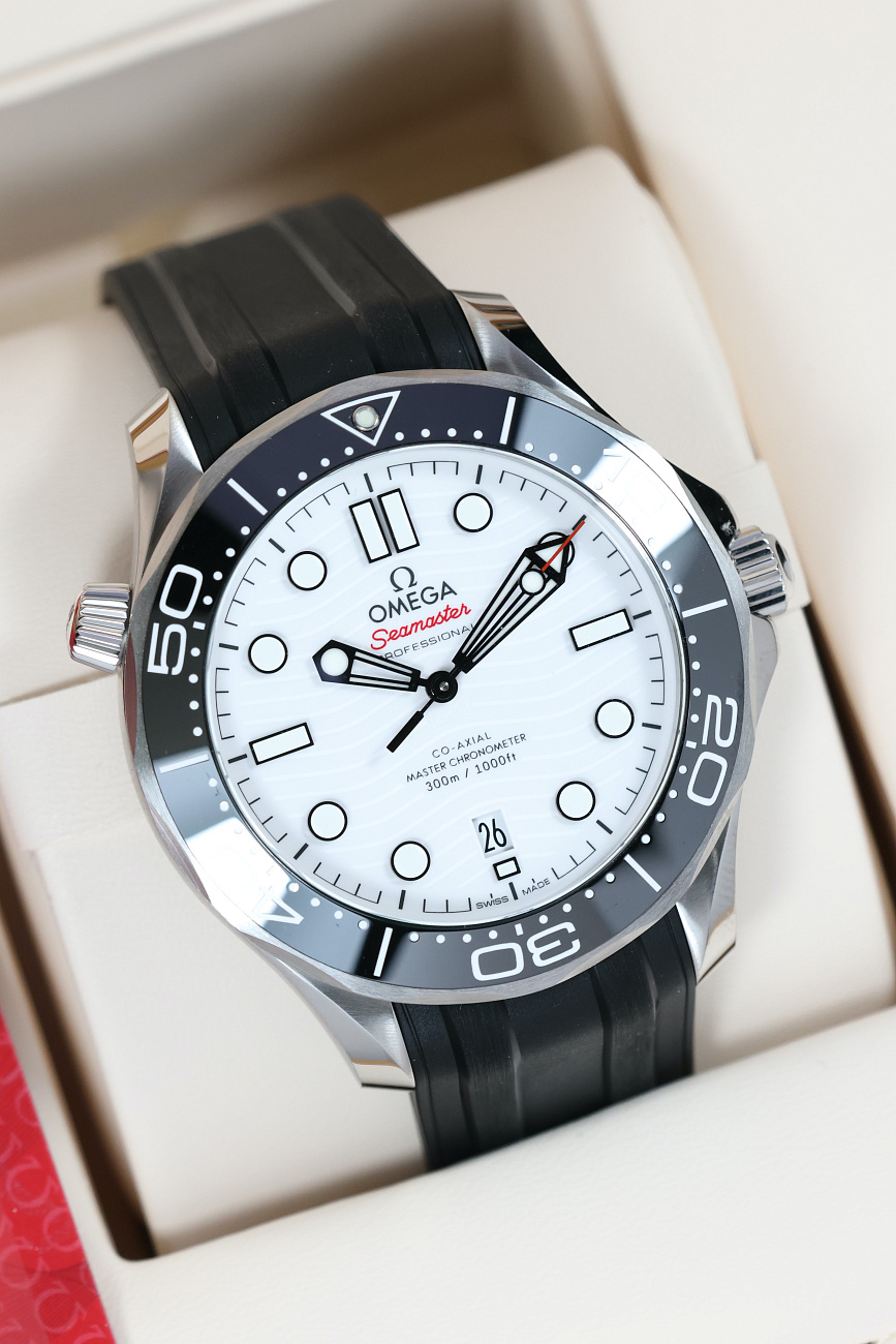 Заказать Omega  Seamaster Diver 300 M Co-Axial Chronometer 42 Mm  210.32.42.20.04.001