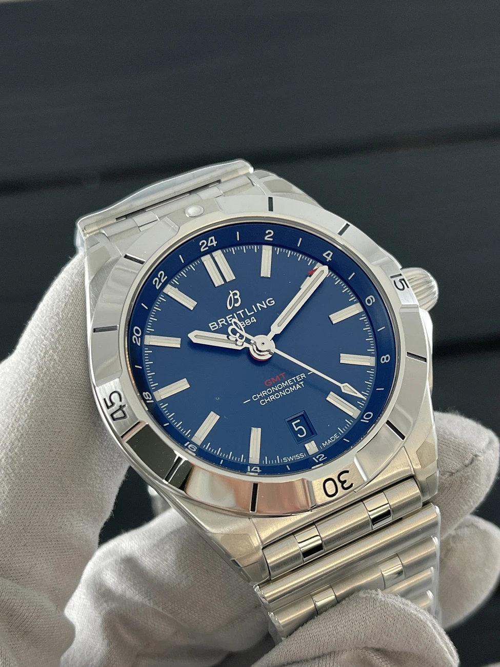 Часы Breitling  Chronomat Automatic Gmt 40Mm  A32398101C1A1
