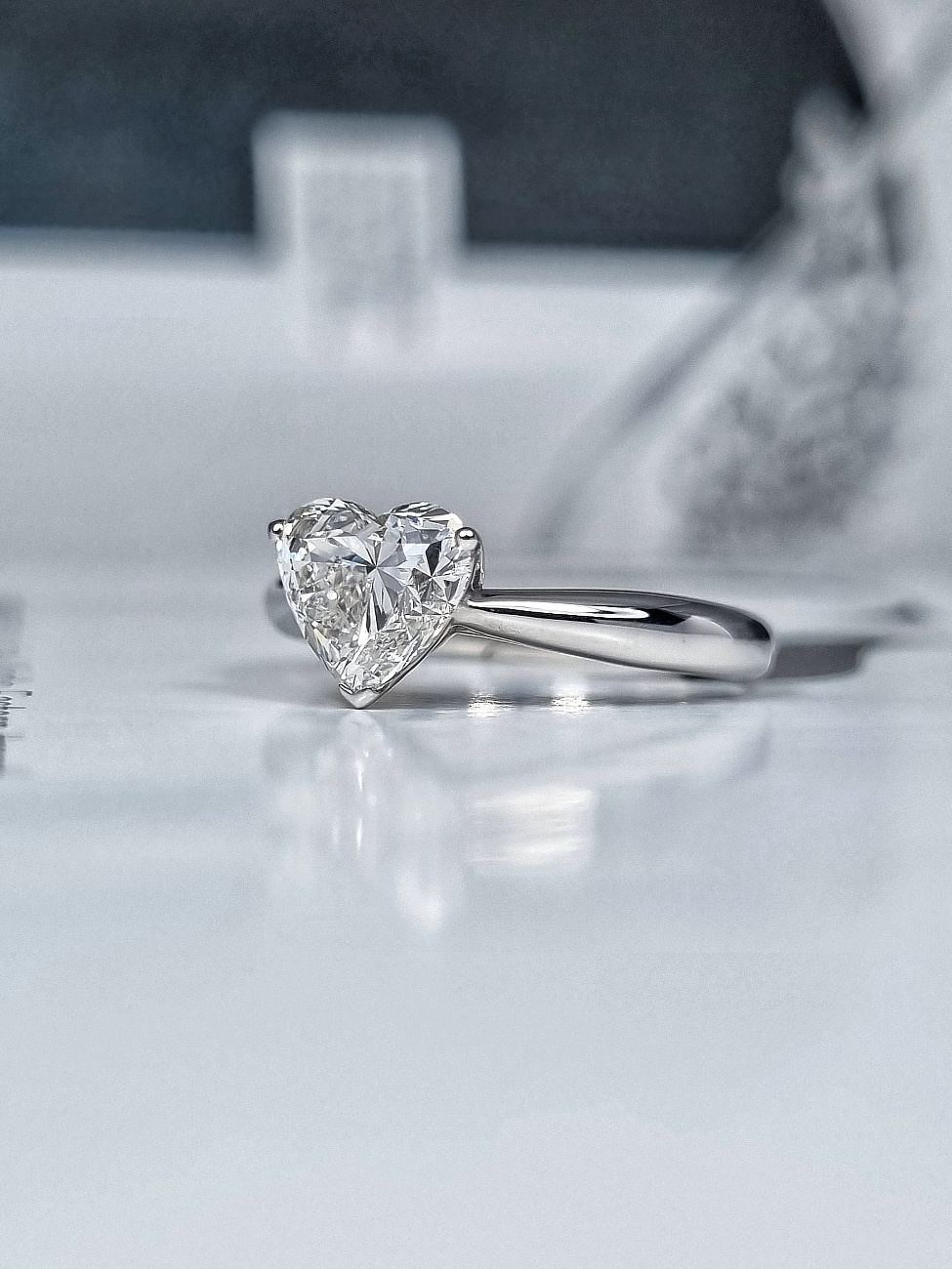 Украшение GIA  Кольцо 1,62 ct. I/VS2 (Heart Diamond)   