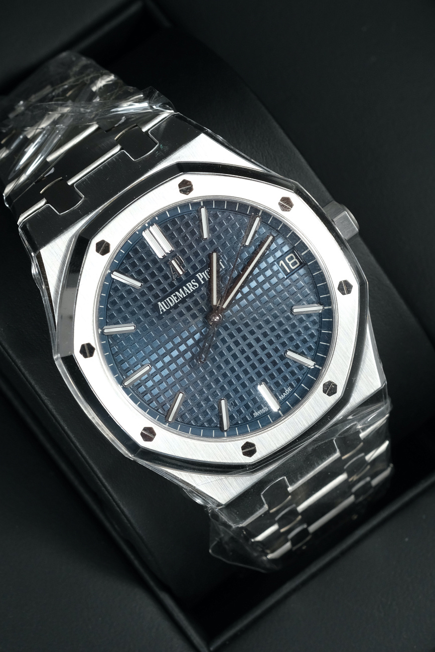 Часы Audemars Piguet  Royal Oak Selfwinding Blue 41 Mm  15500ST.OO.1220ST.01