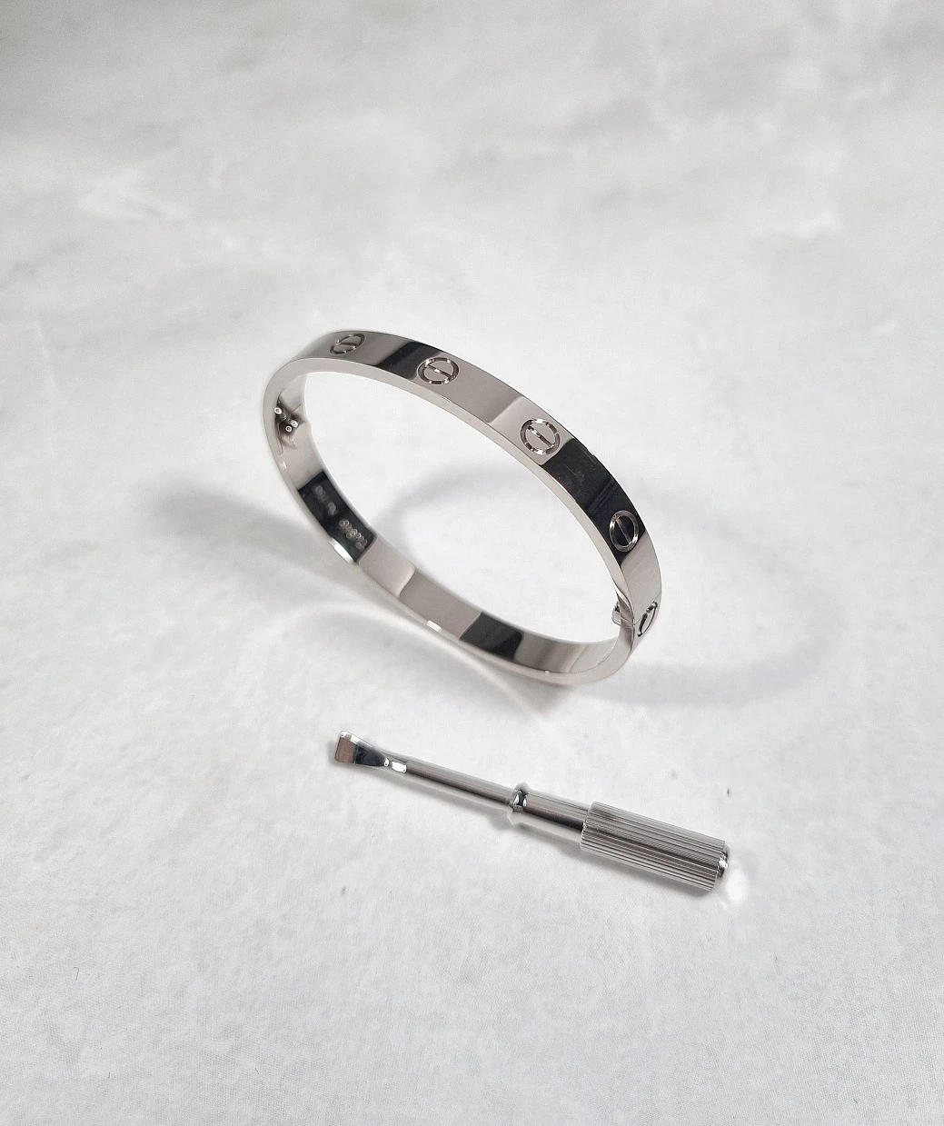Украшение Cartier  Браслет Love Bracelet B6067617  B6067617 