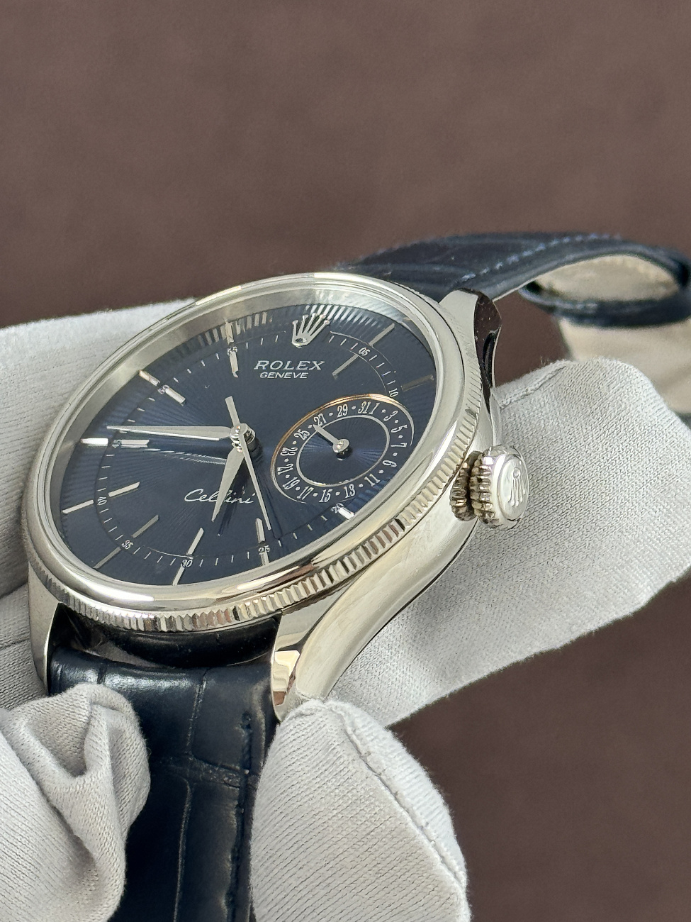 Часы Rolex  Cellini Date 39 Mm Blue  50519