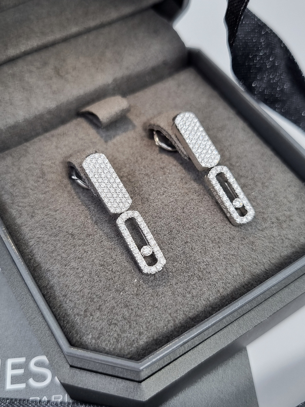 Украшение MESSIKA  Imperial Move Sm  13930-WG 