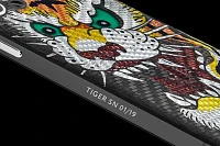 Кастомный Телефон Designa Individual  Tiger Carbon  