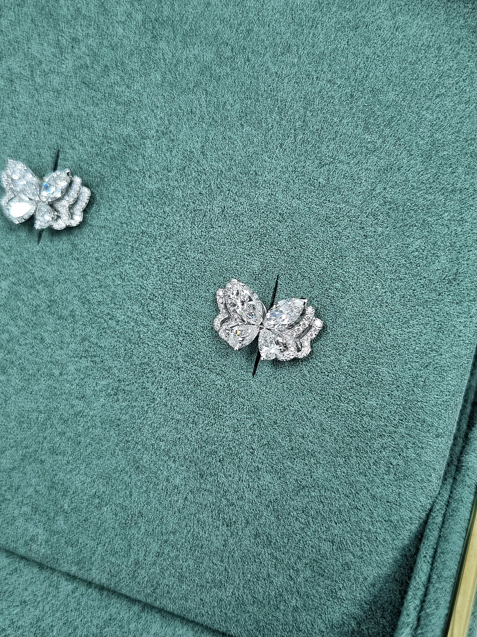 Украшение Graff  Butterfly Diamond Earrings  RGE1958 