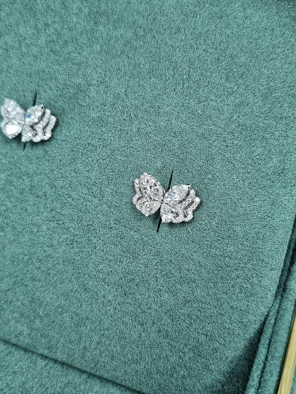 Украшение Graff  Butterfly Diamond Earrings  RGE1958 