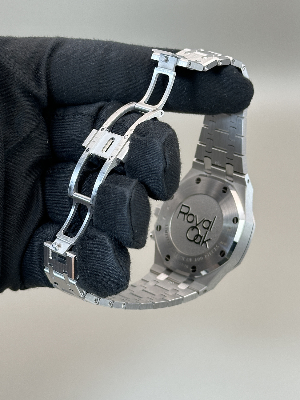 Часы Audemars Piguet  Royal Oak Chronograph 38Mm White Gold Limited Edition  26317BC.OO.1256BC.01