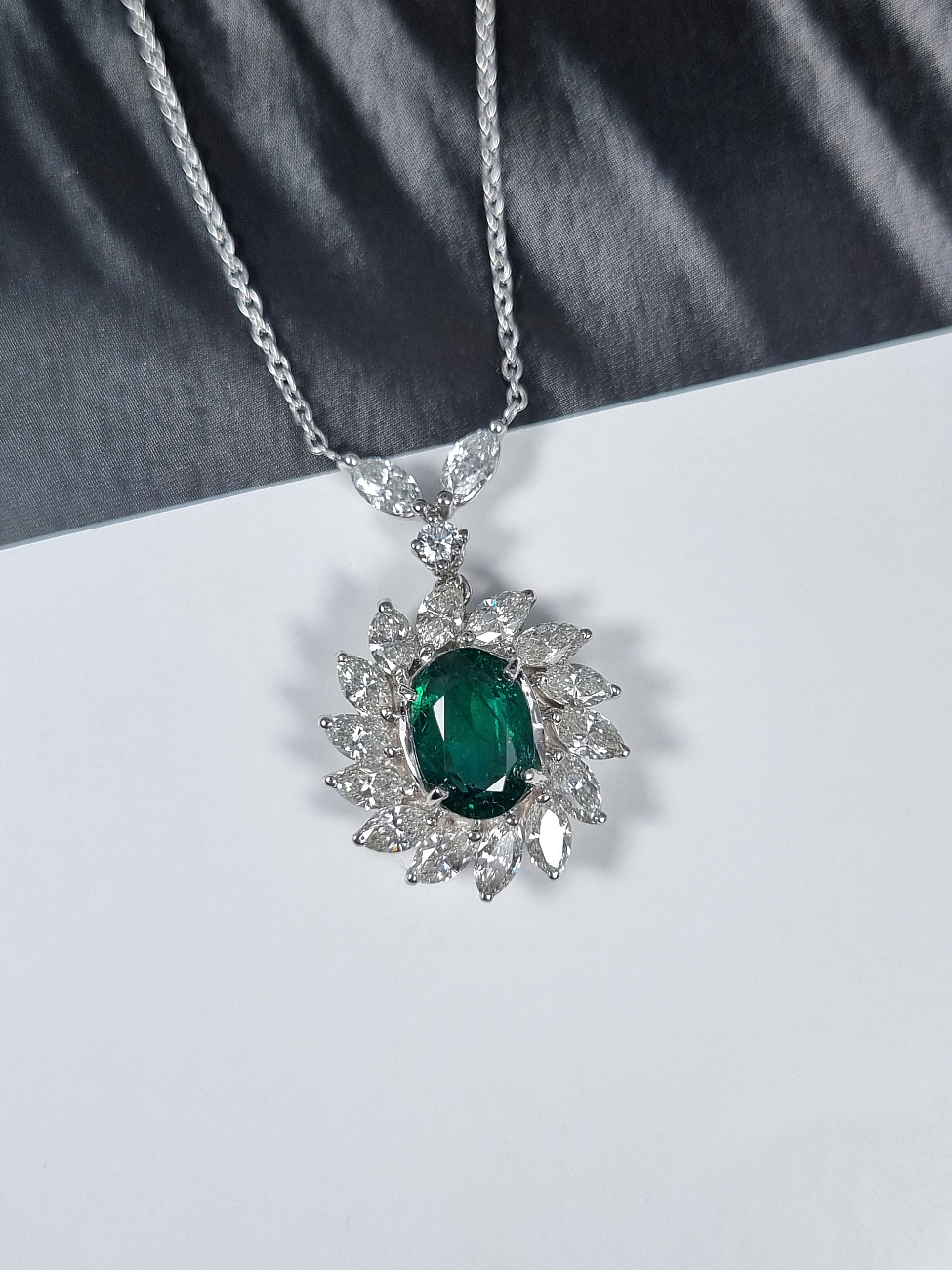 Украшение No Name  Подвеска с изумрудом 1,80 ct.   