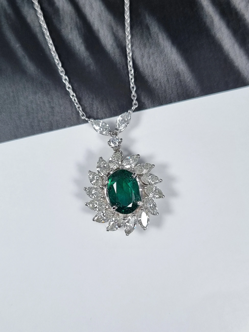 Украшение No Name  Подвеска с изумрудом 1,80 ct.   