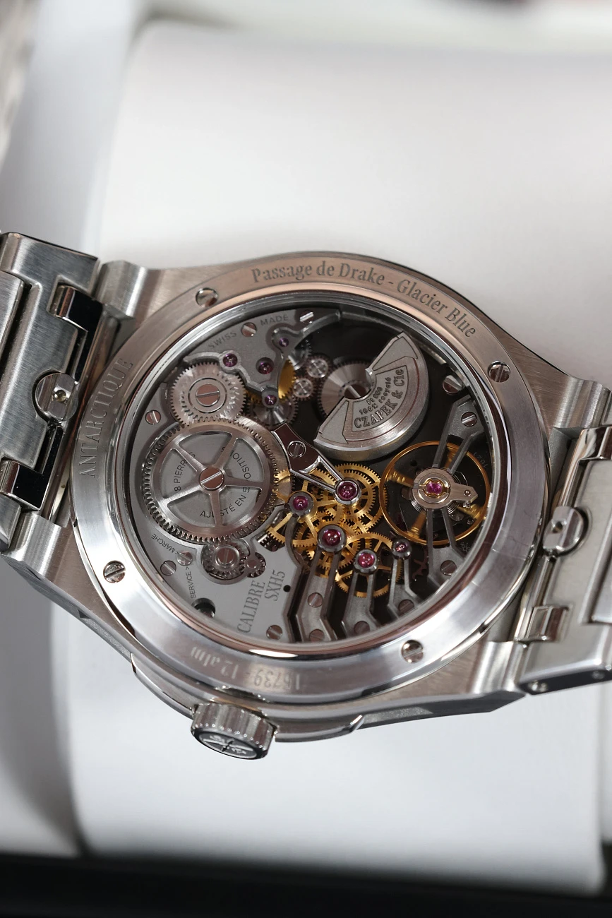 Часы Czapek  Antarctique Passage De Drake S Glacier Blue S 40.5 Mm  ANTARCTIQUE PASSAGE DE DRAKE S GLACIER BLUE S DI