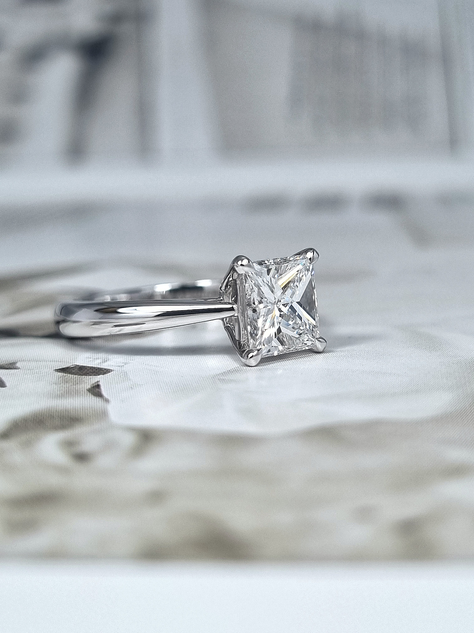 Украшение No Name  Кольцо с бриллиантом 1,54 ct. D/VVS2   