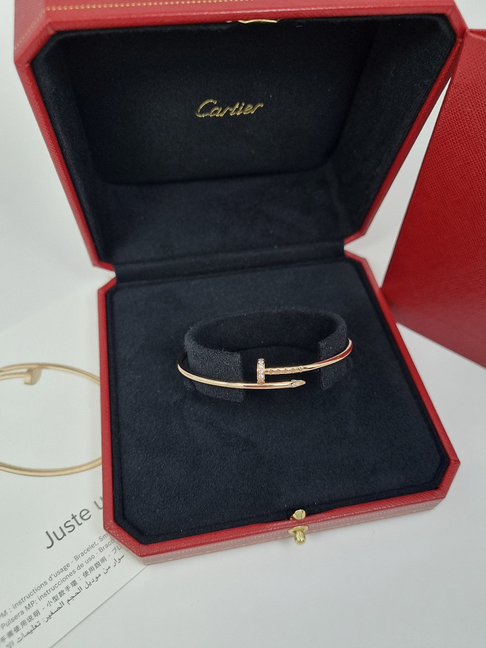 Украшение Cartier  Juste Un Clou Bracelet, Small Model B6065817  B6065817 