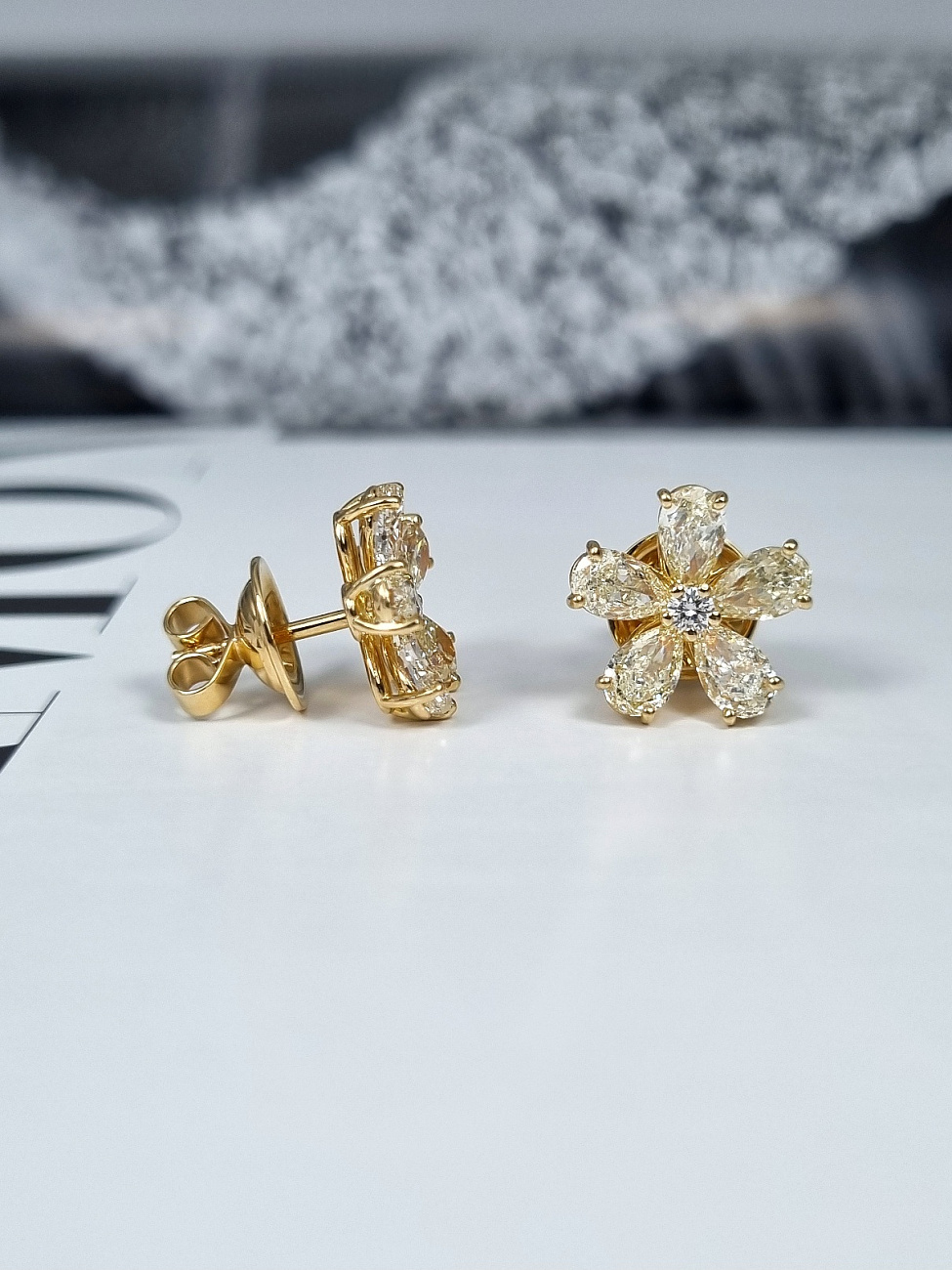 Украшение No Name  Серьги с бриллиантами 4,48 ct.    