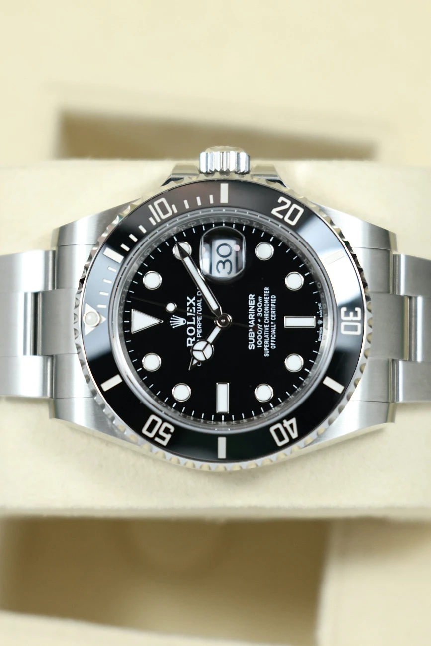 Часы Rolex  Oyster Perpetual Submariner Date  126610LN
