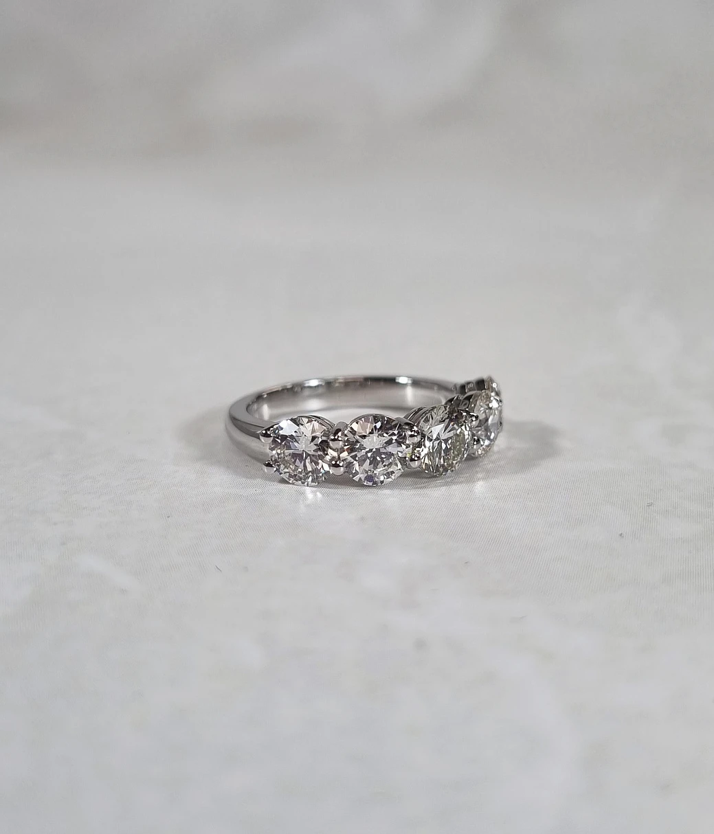 Украшение No Name  Кольцо с бриллиантами 2,49 ct.   
