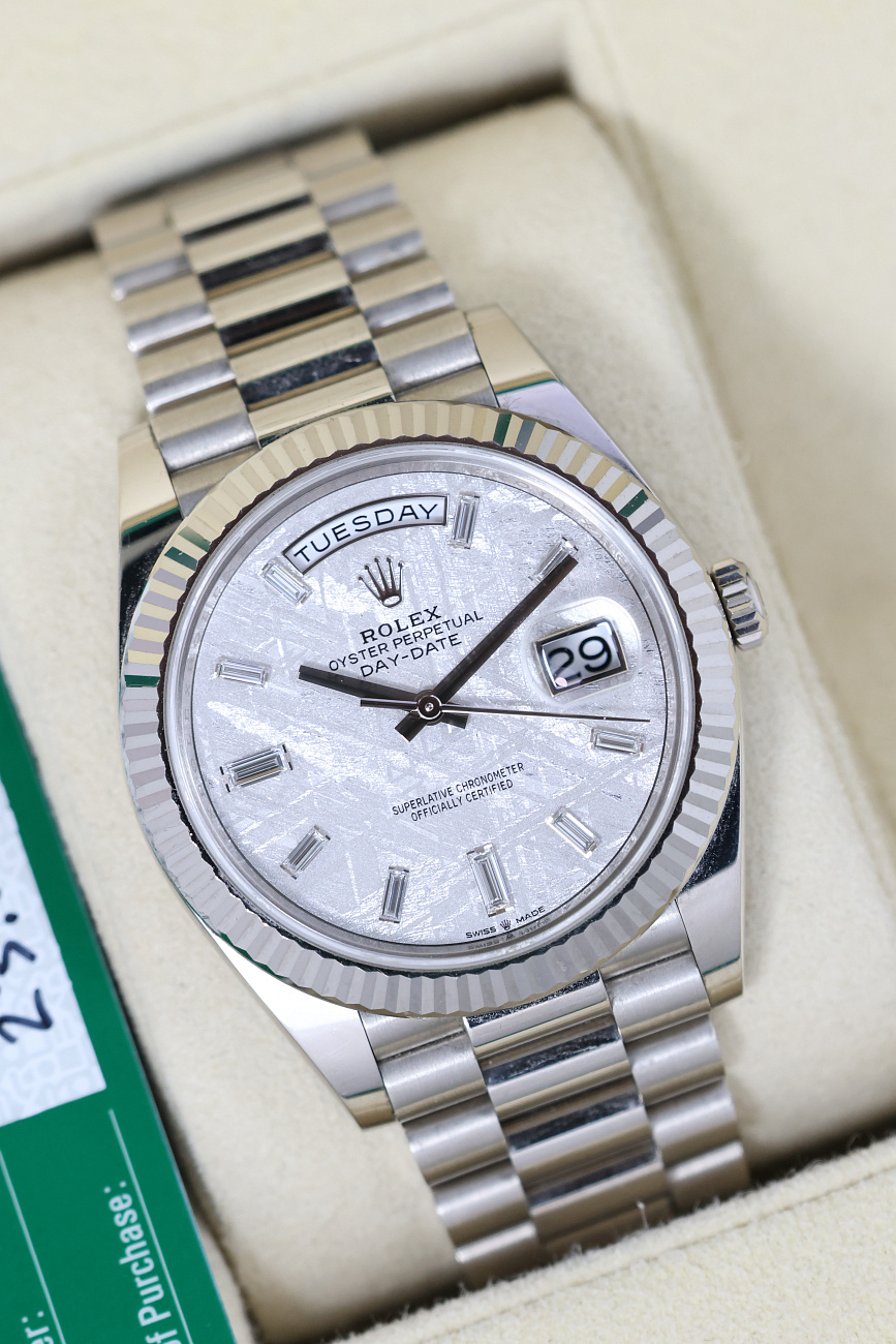 Часы Rolex  Day-Date 40mm Meteorite Dial  228239