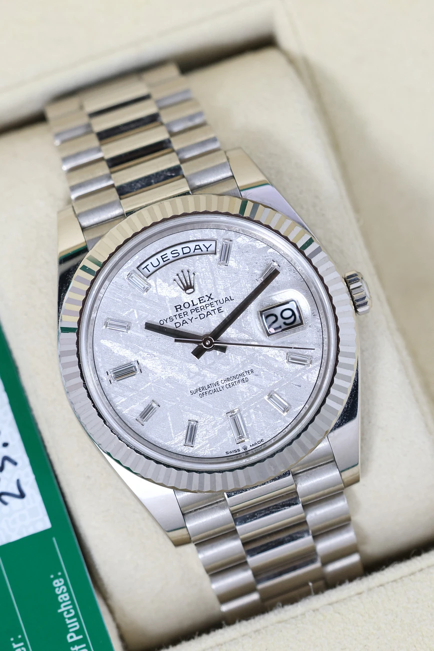 Часы Rolex  Day-Date 40mm Meteorite Dial  228239