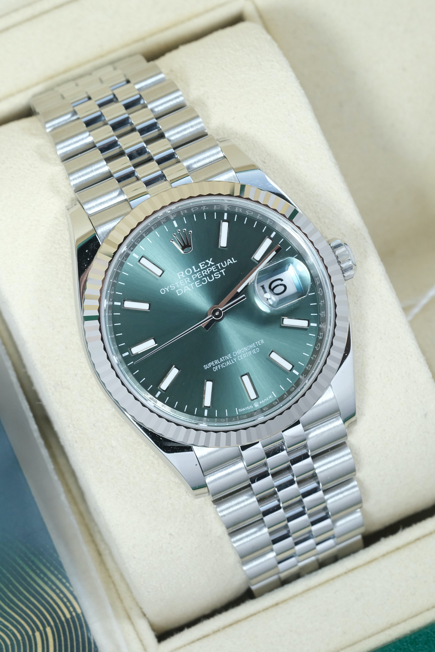 Часы Rolex  Datejust 36Mm Steel & White Gold Mint Green Dial  126234-0051