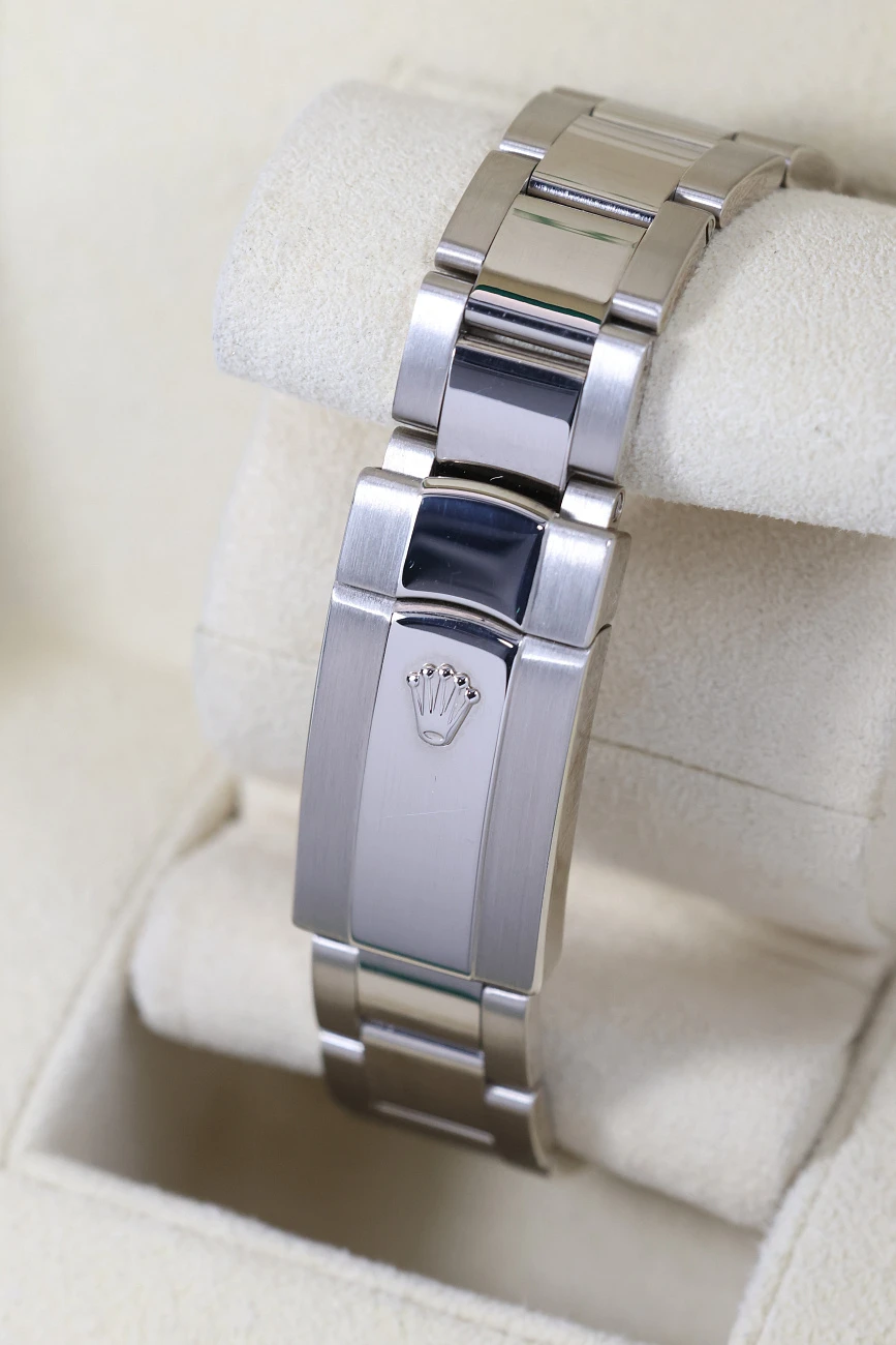 Часы Rolex  Sky-Dweller White Gold White Dial  326939