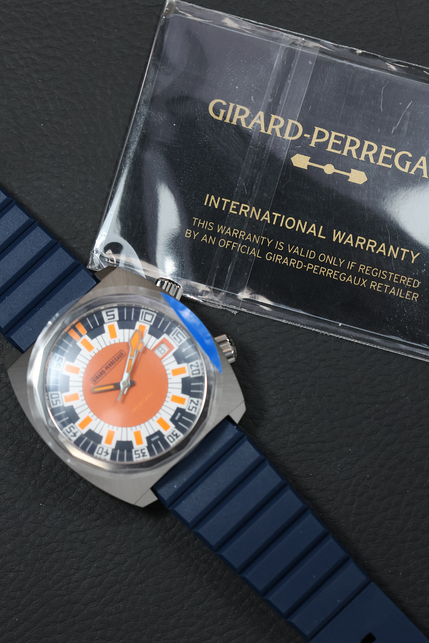 Часы Girard-Perregaux   DEEP DIVER  39500-21-3266-6CX