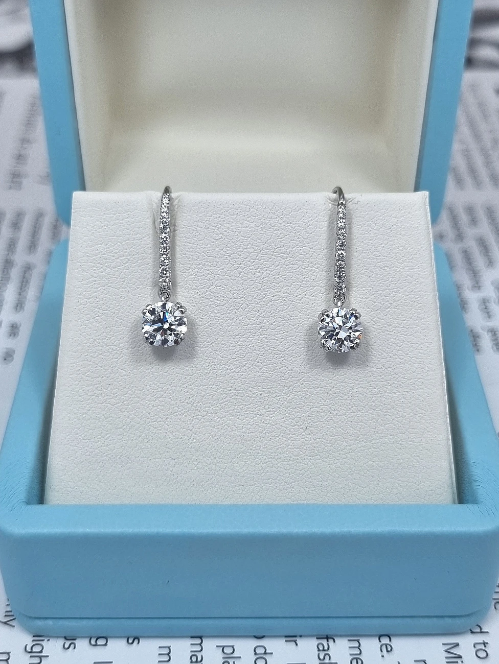 Украшение GIA  Серьги 0,73/0,73 ct. F/Internally Flawless "Round Diamond"   
