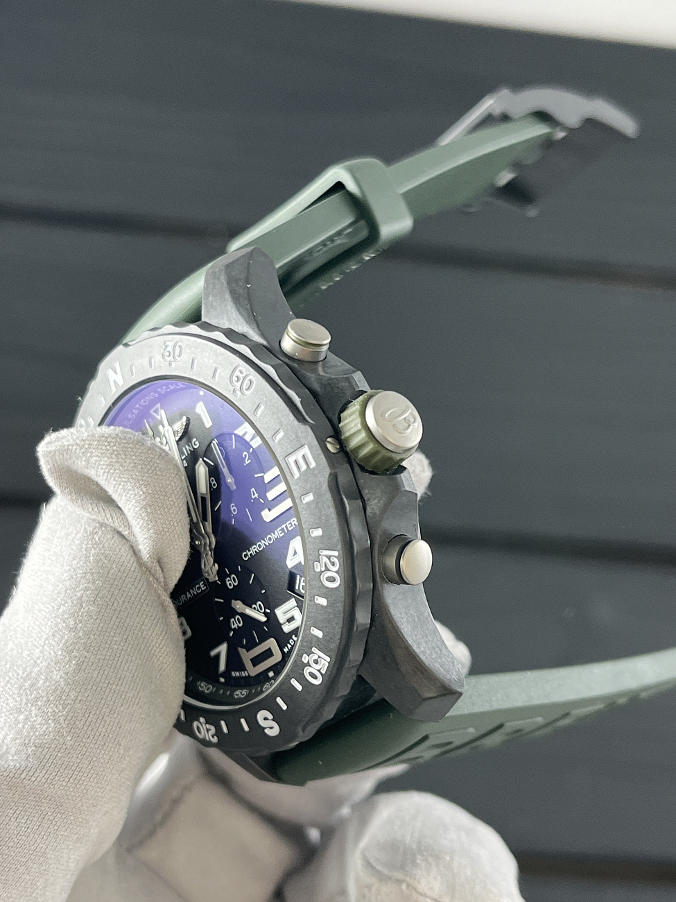 Часы Breitling  Endurance Pro Breitlight Green  X82310D31B1S1